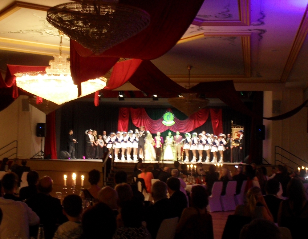 Faschingsball beschn.jpg KL